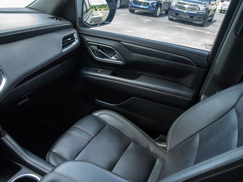 Used 2023 Chevrolet Suburban RST w/ Luxury Package AWD/4WD image 15