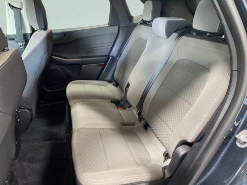 Used 2022 Ford Escape SE w/ Cold Weather Package image 29