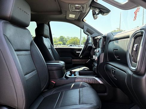 Used 2021 GMC Sierra 3500 Denali w/ Denali Black Diamond Edition AWD/4WD image 11