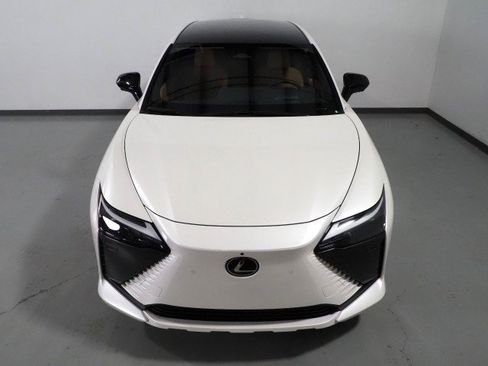 Used 2023 Lexus RZ 450e Luxury w/ Accessory Package (2T) image 11