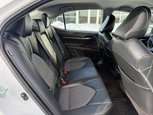 Used 2021 Toyota Camry SE image 12