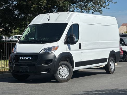 New 2025 RAM ProMaster 2500 image 8