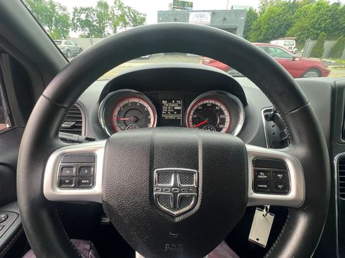 Used 2016 Dodge Grand Caravan R/T FWD image 24