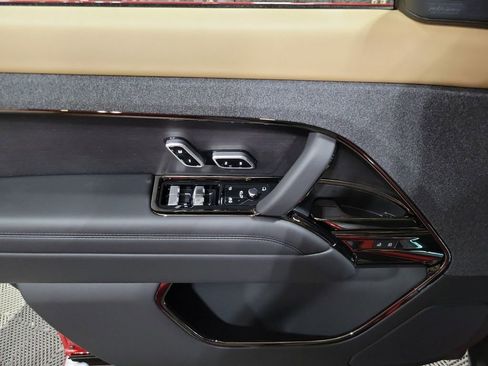 New 2025 Land Rover Range Rover Sport Dynamic SE image 14