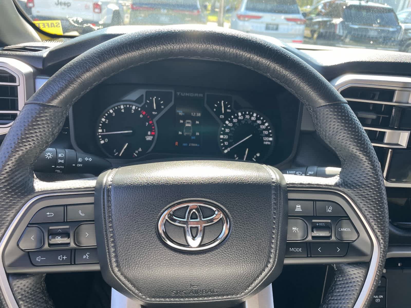 Used 2025 Toyota Tundra SR5 w/ SR5 Premium Package AWD/4WD image 28