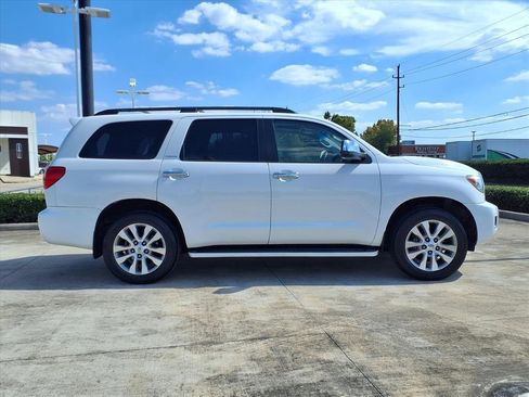 Used 2014 Toyota Sequoia Limited image 25