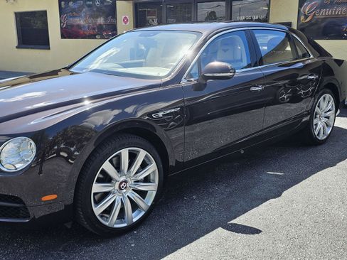 Used 2015 Bentley Flying Spur V8 image 40
