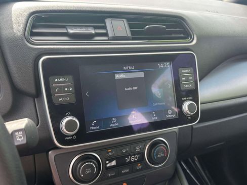 Used 2023 Nissan Leaf S image 23