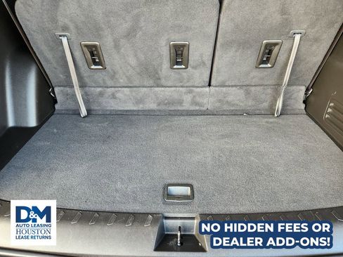Used 2023 Chevrolet Traverse LT FWD image 44