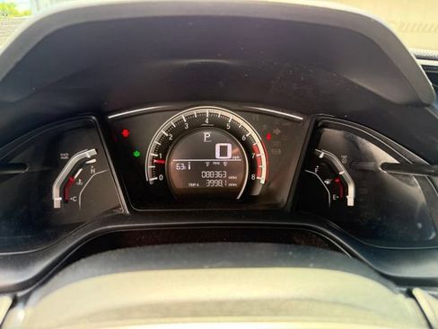 Used 2018 Honda Civic Sport image 28