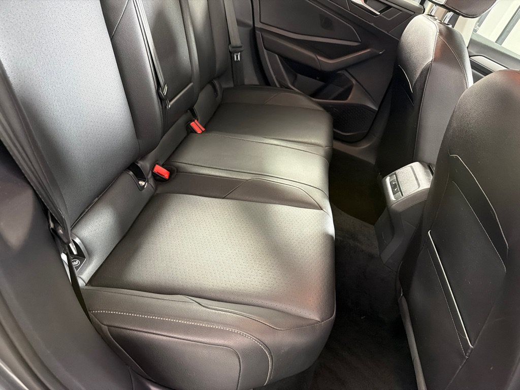 Used 2019 Volkswagen Jetta SE w/ Cold Weather Package FWD image 21