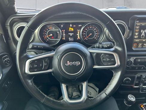 Used 2021 Jeep Wrangler Unlimited Sahara AWD/4WD image 9