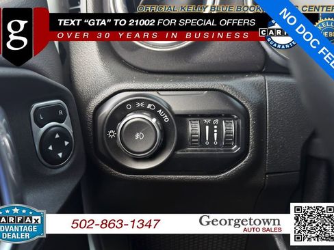 Used 2021 Jeep Wrangler Unlimited Sahara AWD/4WD image 7