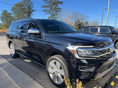 Used 2023 Ford Expedition Max Platinum image 1