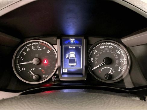 Used 2022 Toyota Tacoma TRD Off-Road w/ TRD Premium Off Road Package image 13