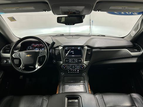 Used 2019 Chevrolet Suburban Premier AWD/4WD image 15