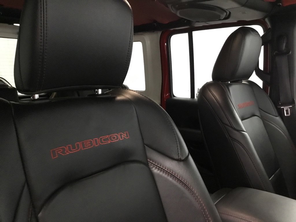 Used 2021 Jeep Wrangler Unlimited Rubicon w/ Cold Weather Group AWD/4WD image 21