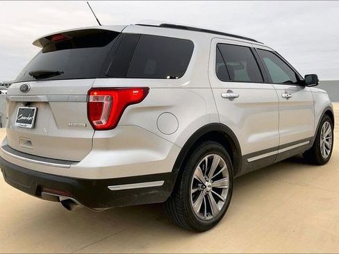 Used 2018 Ford Explorer Limited image 4