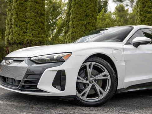 Used 2022 Audi e-tron GT Premium Plus AWD/4WD image 3