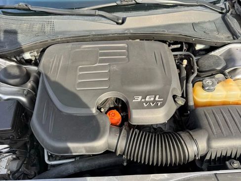 Used 2017 Chrysler 300 S image 22