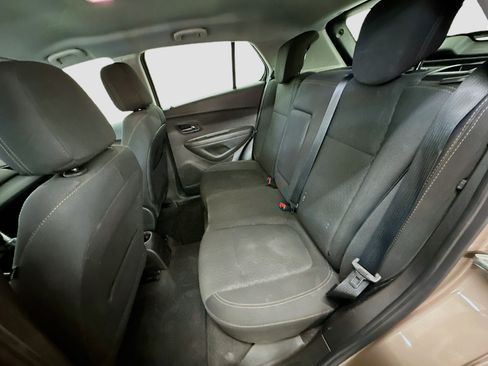 Used 2018 Chevrolet Trax LS FWD image 29