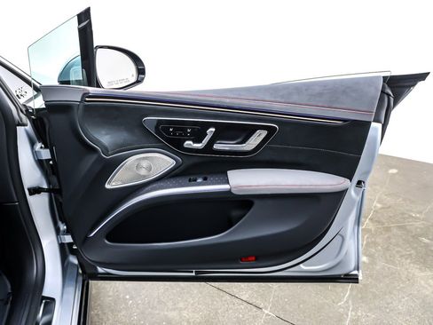Used 2022 Mercedes-Benz EQS 450+ Sedan image 24