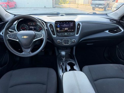 Used 2024 Chevrolet Malibu LT FWD image 23