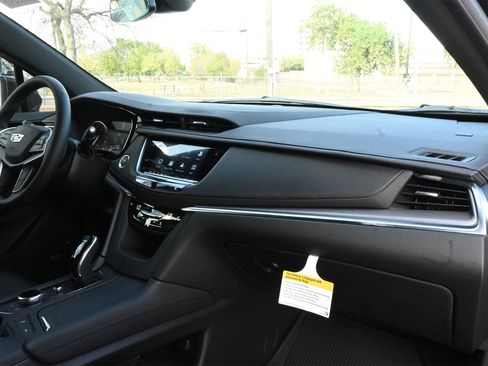 New 2026 Cadillac XT5 Luxury w/ LPO, Floor Liner Package image 25