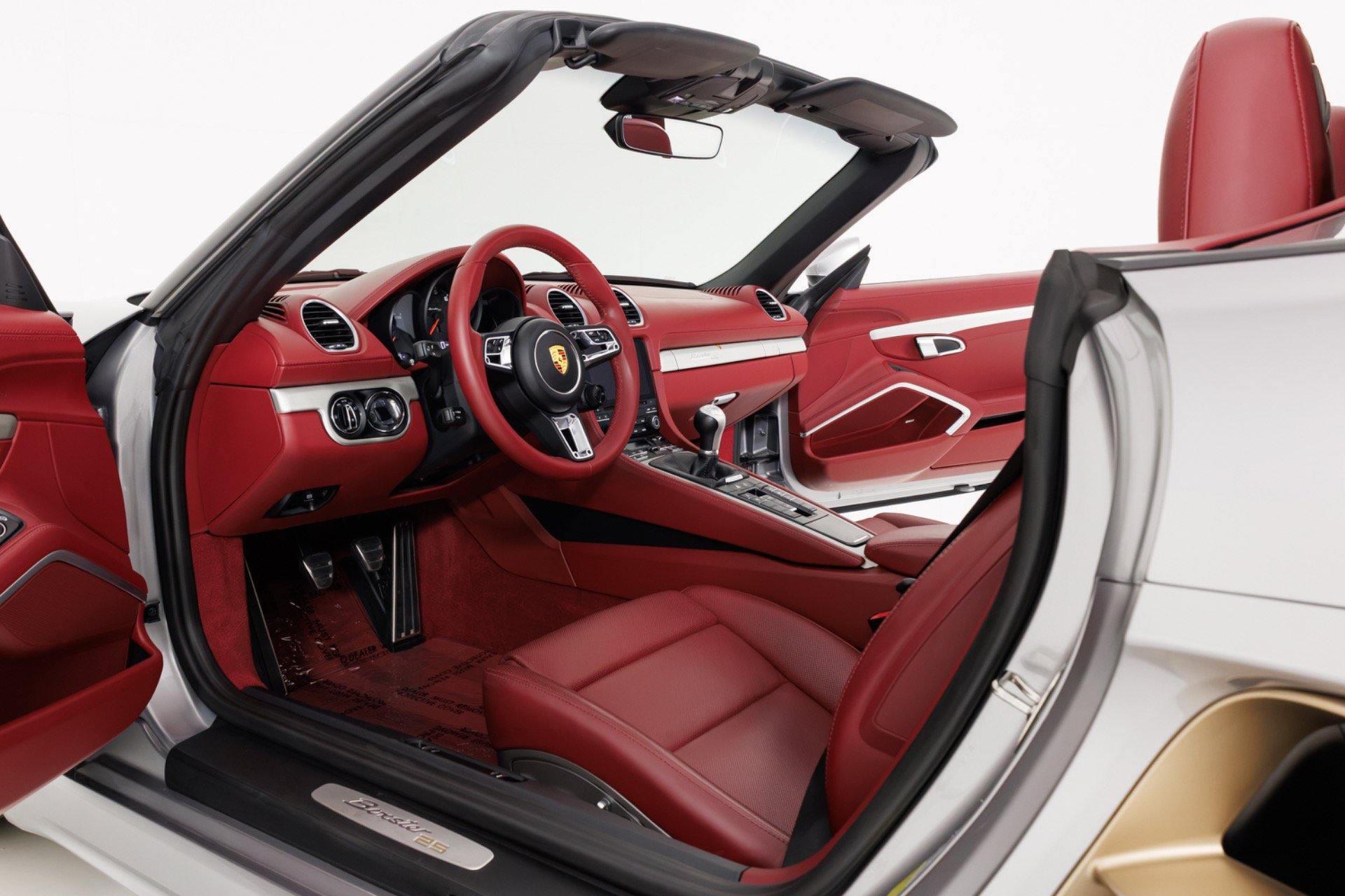 Used 2021 Porsche 718 Boxster RWD image 15