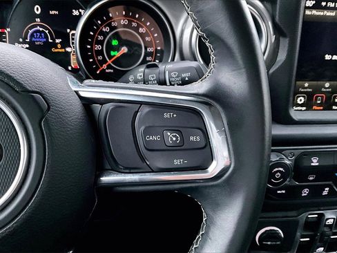 Certified 2019 Jeep Wrangler Unlimited Sahara image 28