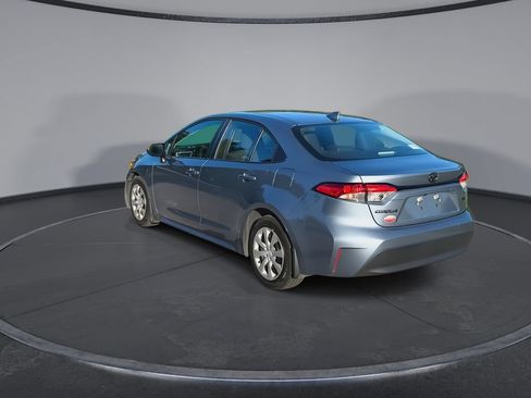 Used 2026 Toyota Corolla LE FWD image 6