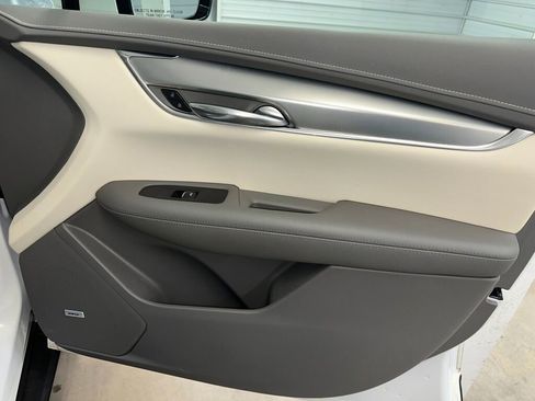 Certified 2021 Cadillac XT5 Premium Luxury image 35