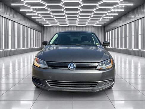 Used 2012 Volkswagen Jetta S FWD image 3