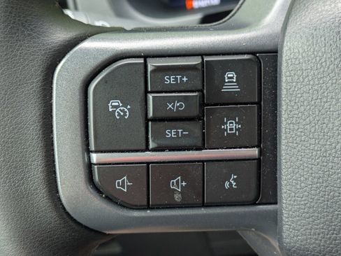 Used 2025 Ford F150 XLT w/ Equipment Group 302A MID AWD/4WD image 15