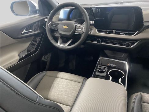 New 2026 Chevrolet Equinox LT w/ Convenience Package II image 10