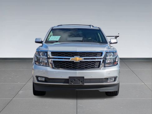 Used 2019 Chevrolet Suburban LT w/ Luxury Package image 9