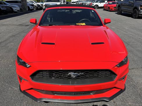 Used 2018 Ford Mustang Convertible RWD image 3