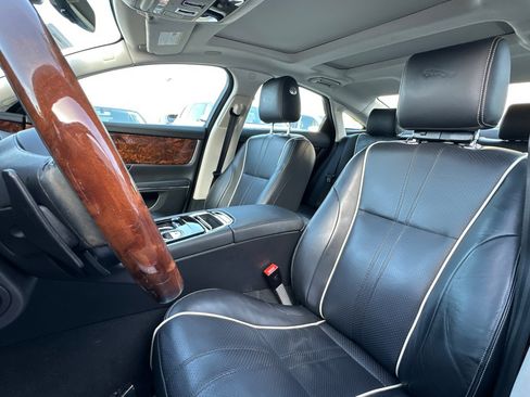 Used 2019 Jaguar XJ R-Sport image 5