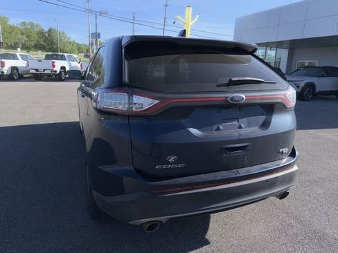 Used 2017 Ford Edge SEL w/ Equipment Group 201A AWD/4WD image 16
