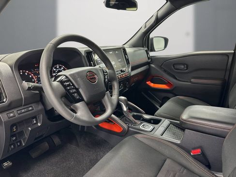 Used 2026 Nissan Frontier PRO-4X w/ Pro-4x Convenience Package AWD/4WD image 13