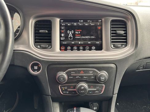 Used 2023 Dodge Charger SXT w/ Blacktop Package AWD/4WD image 31