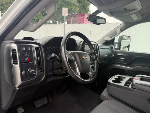 Used 2019 Chevrolet Silverado 2500 W/T RWD image 12