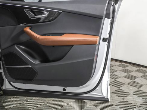 Used 2022 Audi Q8 Premium Plus w/ Premium Plus Package image 52