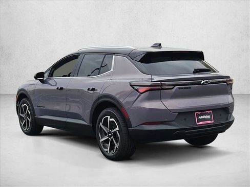 New 2026 Chevrolet Equinox EV LT image 9