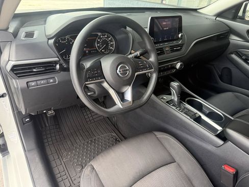Used 2021 Nissan Altima 2.5 SV FWD image 12