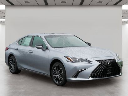 New 2025 Lexus ES 300h w/ Premium Package