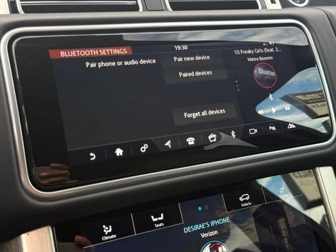 Used 2018 Land Rover Range Rover Supercharged AWD/4WD image 32