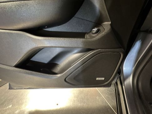 Used 2018 GMC Terrain Denali w/ Advanced Safety Package image 21