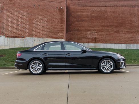 Used 2023 Audi A4 2.0T Premium Plus w/ Premium Plus Package image 3