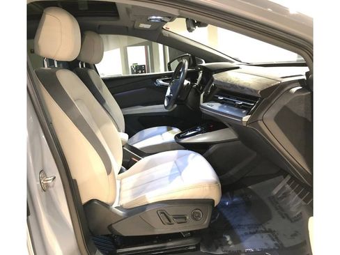 Used 2024 Audi Q4 e-tron Premium Plus w/ Premium Plus image 21